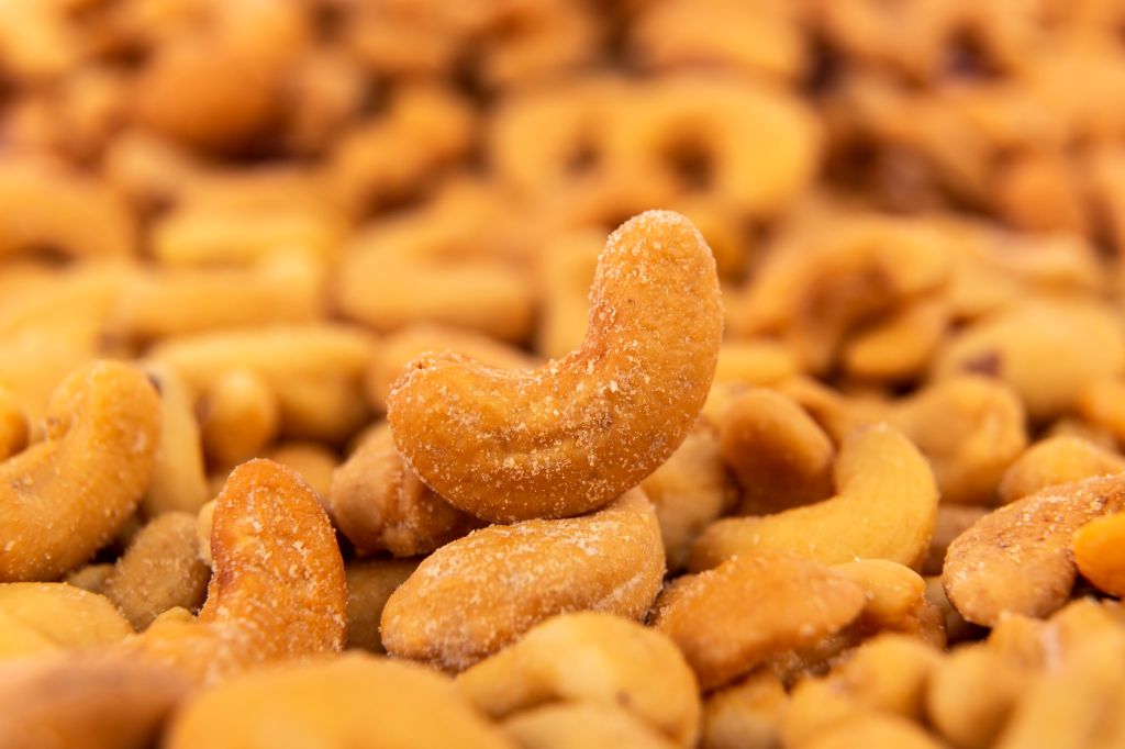 Técnicas Culinarias en los Frutos Secos: Fritura y Horneado